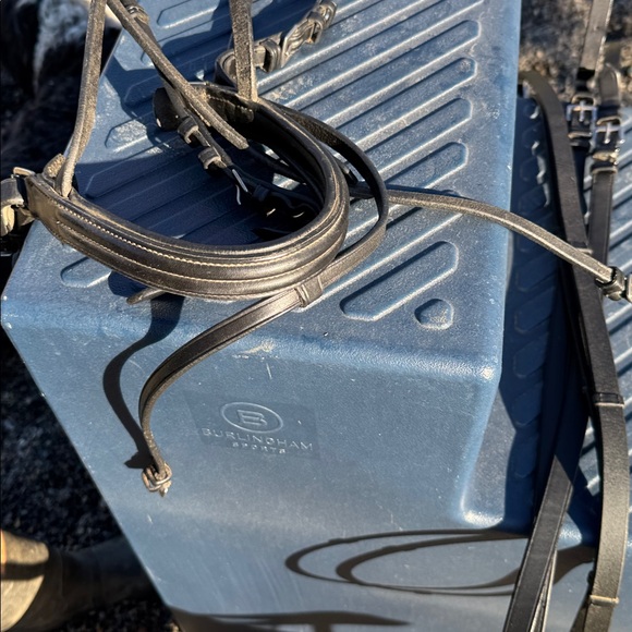 Black Nunn Finer dressage bridle with reins - Picture 3 of 6